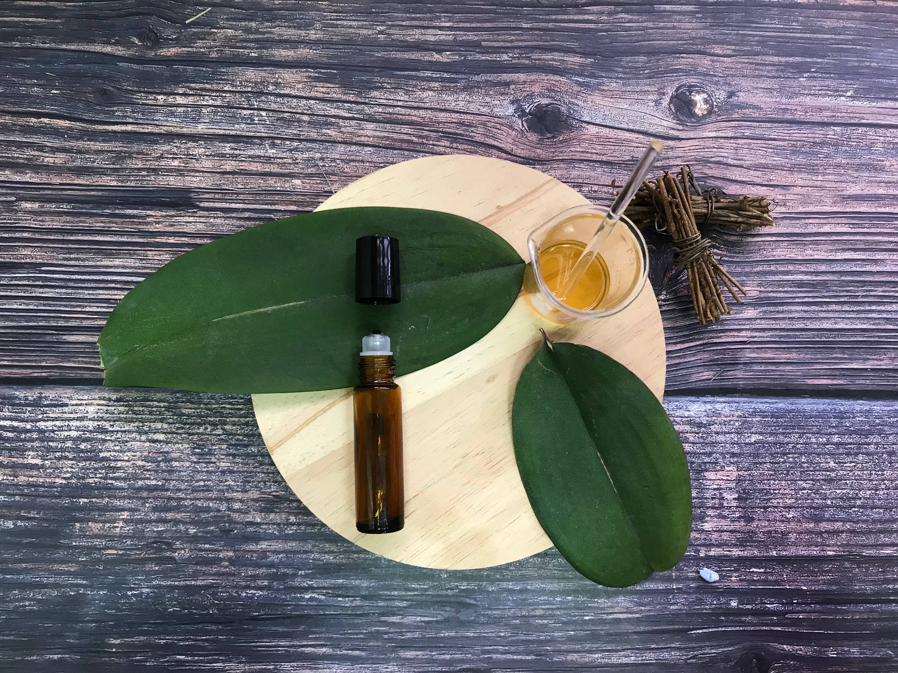 ่ๅฎ่ฒๅฌๆญข็ๆถ่
ซๅคฉ็ถ่ๆฌๆฒน Relieve mosquito and insect bites natural herbal oil